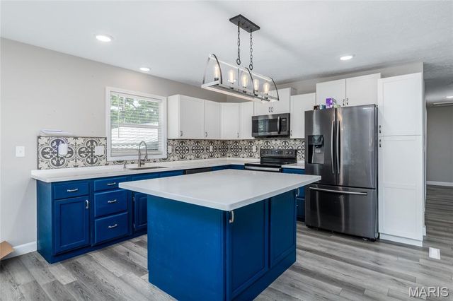 1718 Sanders Road, Waynesville, MO 65583