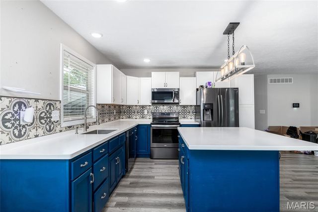 1718 Sanders Road, Waynesville, MO 65583