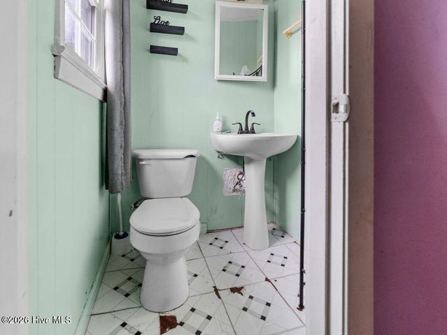 452 Mirror Lake Road, Salisbury, NC 28146