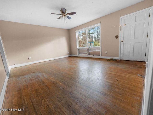 452 Mirror Lake Road, Salisbury, NC 28146