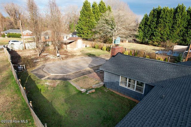 452 Mirror Lake Road, Salisbury, NC 28146