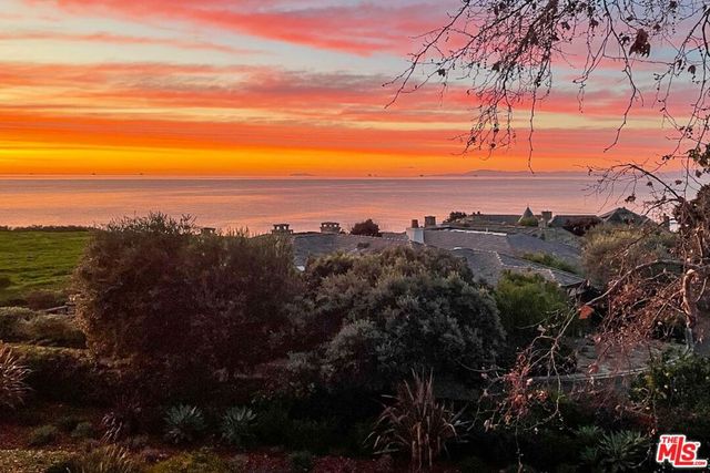 86 Seaview Drive, Santa Barbara, CA 93108