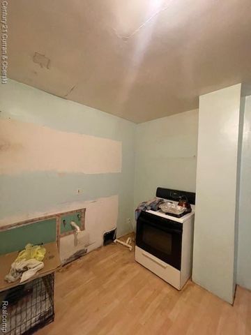 3219 Hanley Street, Hamtramck, MI 48212