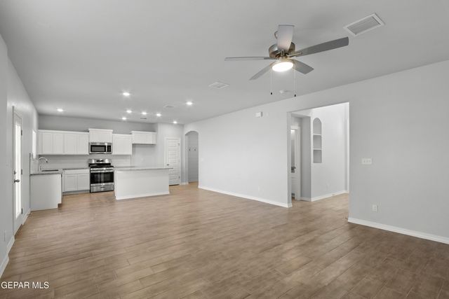14453 Desert Wind Drive, El Paso, TX 79928