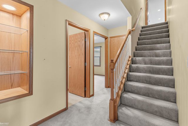 149 Creekwood Circle, Linden, MI 48451