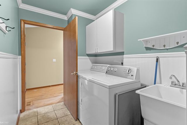 149 Creekwood Circle, Linden, MI 48451