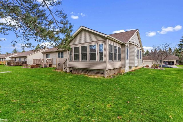 149 Creekwood Circle, Linden, MI 48451