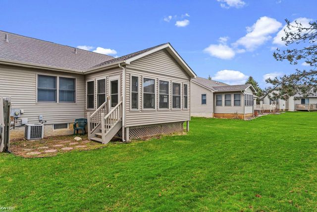 149 Creekwood Circle, Linden, MI 48451