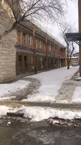 3529 S Harlem Avenue 11, Berwyn, IL 60402