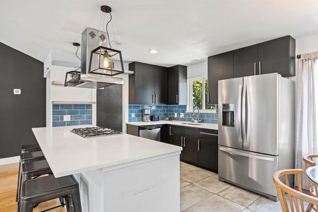 9601 Newfoundland CIR, Austin, TX 78758