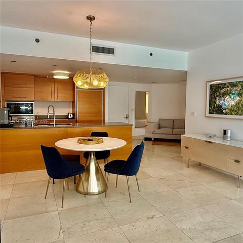 475 Brickell Ave 1609, Miami, FL 33131