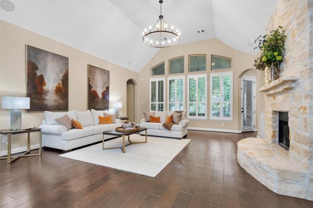 123 Del Monte Pines Drive, Montgomery, TX 77316