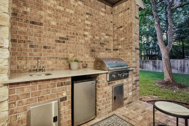 123 Del Monte Pines Drive, Montgomery, TX 77316