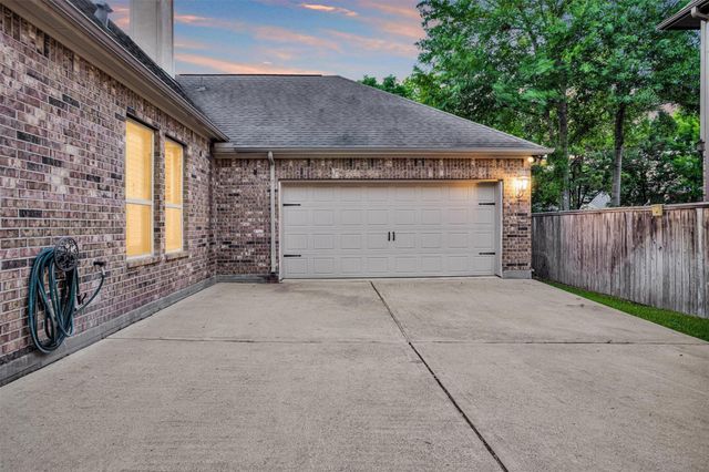 123 Del Monte Pines Drive, Montgomery, TX 77316