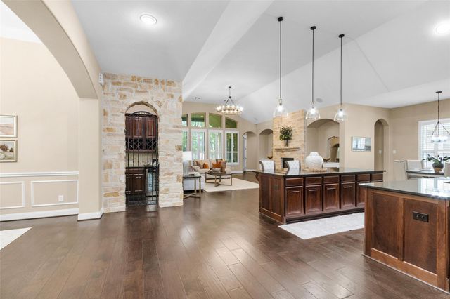 123 Del Monte Pines Drive, Montgomery, TX 77316