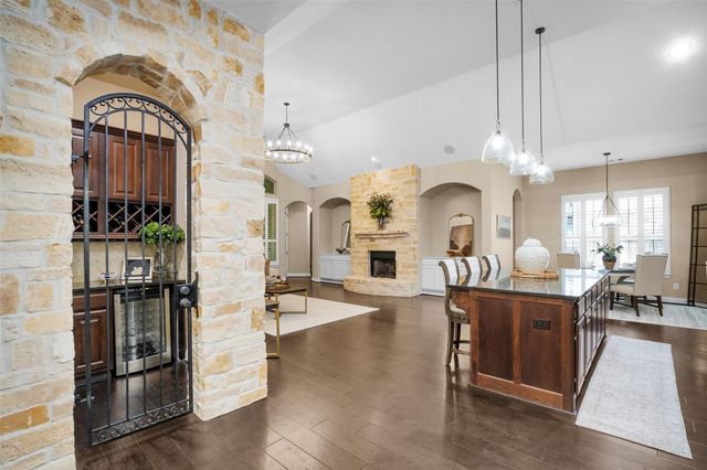 123 Del Monte Pines Drive, Montgomery, TX 77316