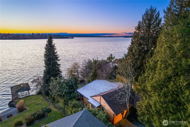 2521 103rd Avenue SE, Bellevue, WA 98004