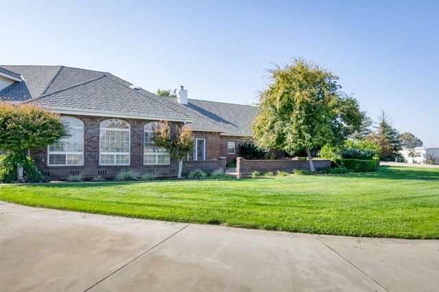 4715 E Copper Avenue, Clovis, CA 93619