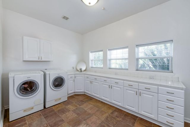 4715 E Copper Avenue, Clovis, CA 93619