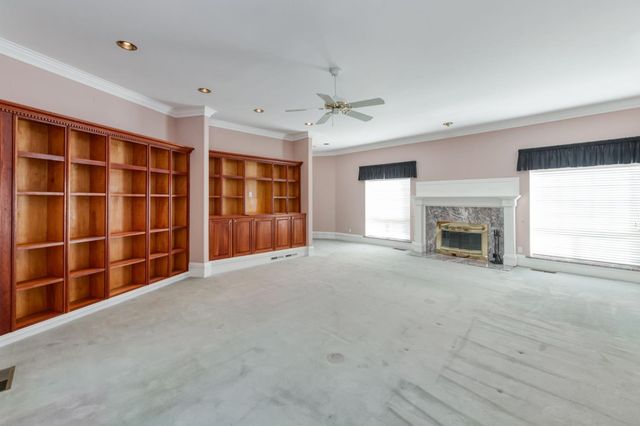 4715 E Copper Avenue, Clovis, CA 93619