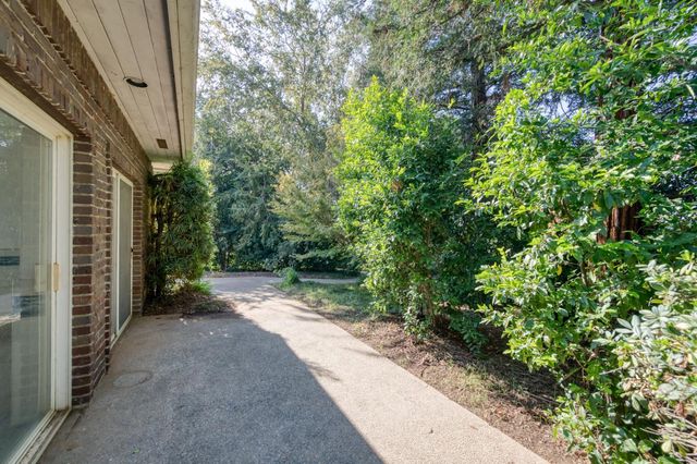 4715 E Copper Avenue, Clovis, CA 93619