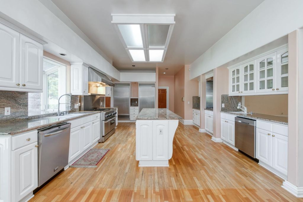 Image 28 of property listing at 4715 E Copper Avenue, Clovis, CA 93619