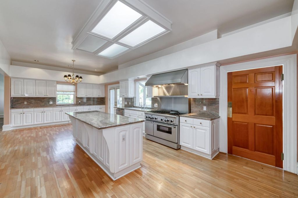 Image 29 of property listing at 4715 E Copper Avenue, Clovis, CA 93619