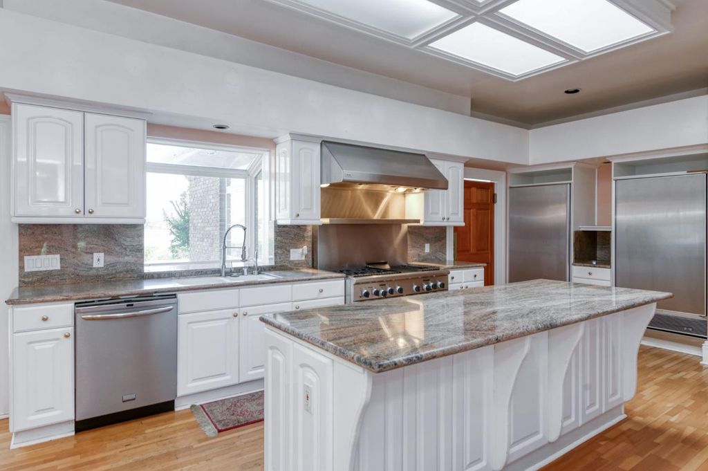 Image 32 of property listing at 4715 E Copper Avenue, Clovis, CA 93619