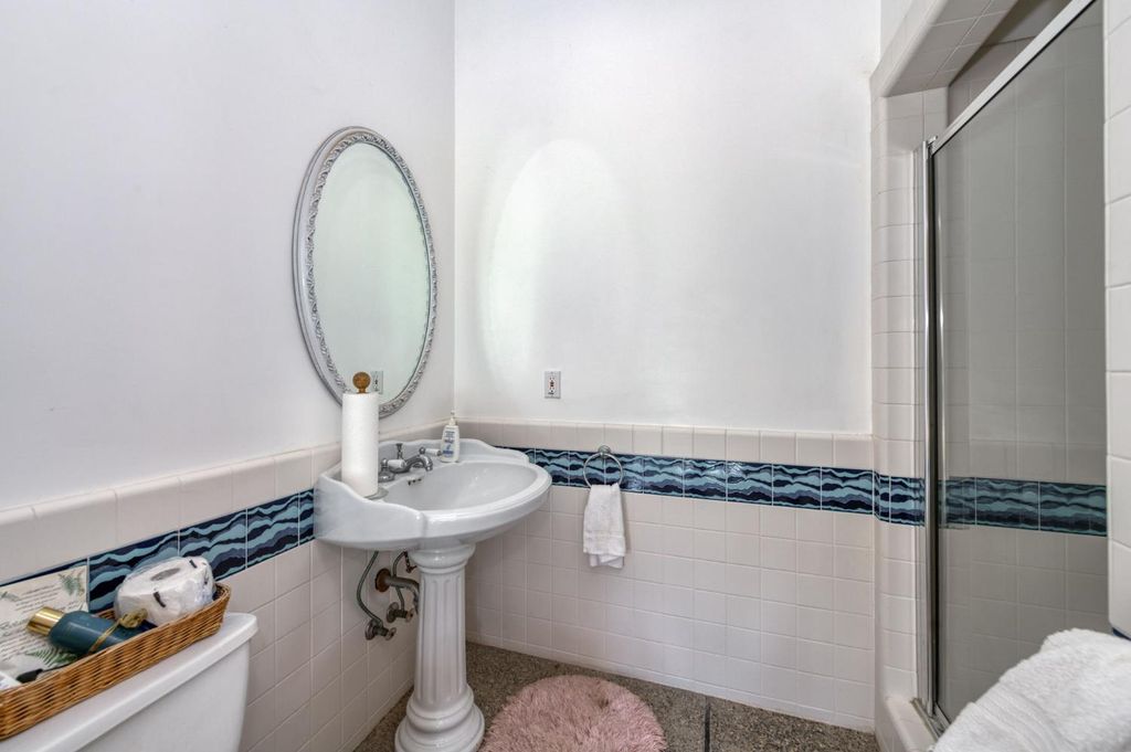 Image 43 of property listing at 4715 E Copper Avenue, Clovis, CA 93619