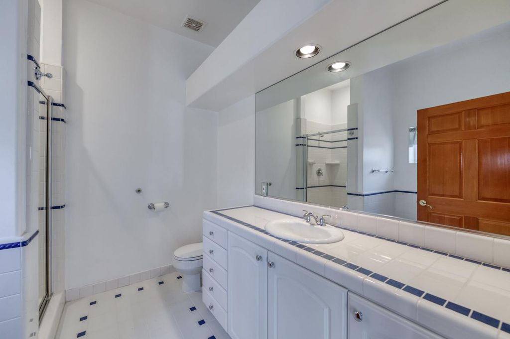 Image 49 of property listing at 4715 E Copper Avenue, Clovis, CA 93619