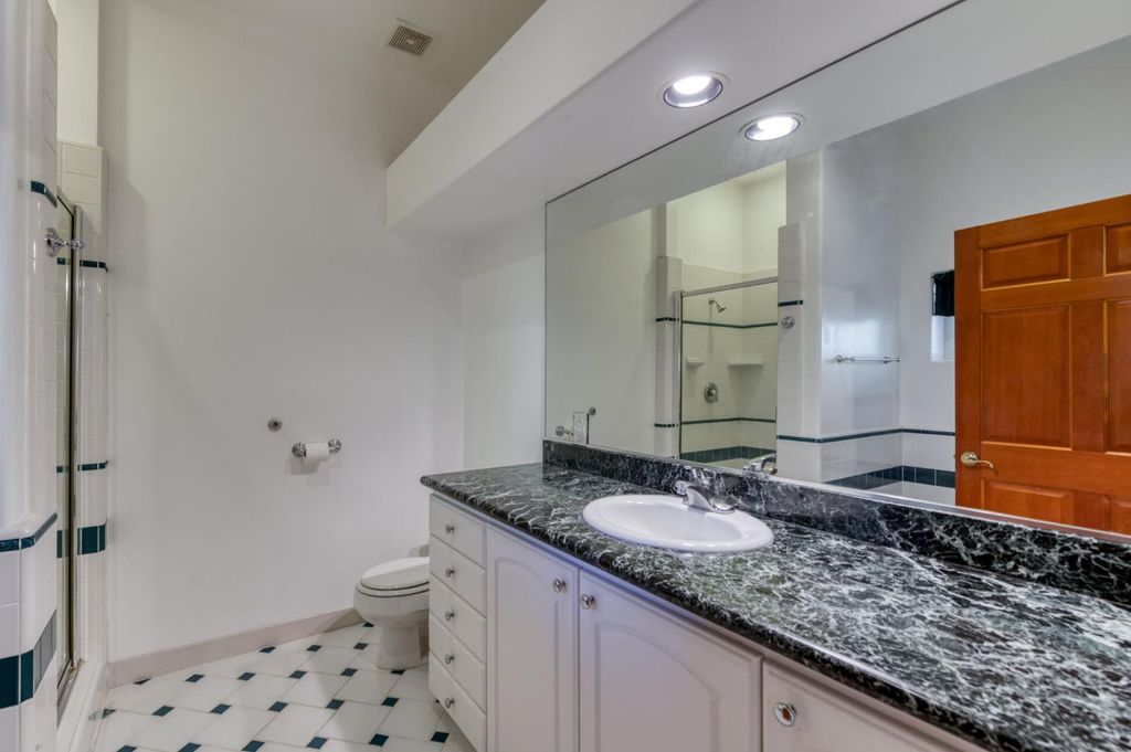 Image 61 of property listing at 4715 E Copper Avenue, Clovis, CA 93619