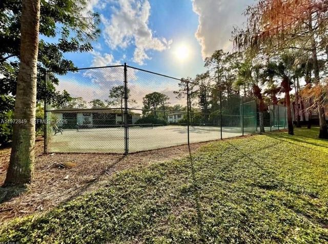 1765 Courtyard Way 103, Naples, FL 34112