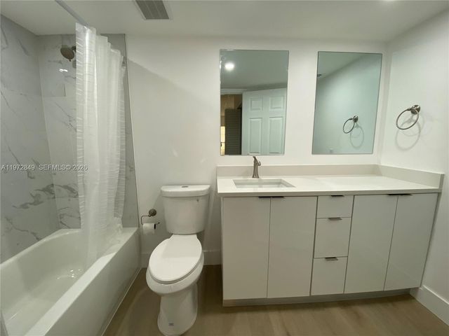 1765 Courtyard Way 103, Naples, FL 34112