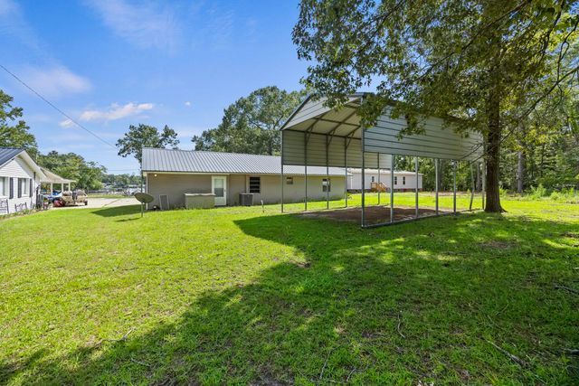 1416 Litzler Drive, Manning, SC 29102