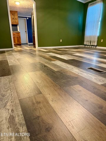 230 Company Circle, Helenwood, TN 37755