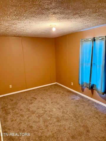 230 Company Circle, Helenwood, TN 37755