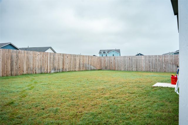 406 Halfmoon DR, Lockhart, TX 78644