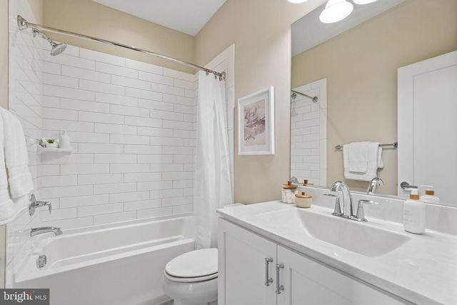 23000 LAVALLETTE SQ, Brambleton, VA 20148