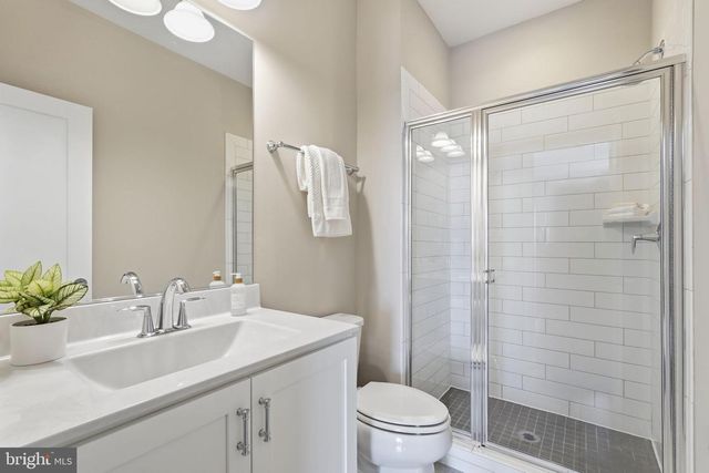 23000 LAVALLETTE SQ, Brambleton, VA 20148