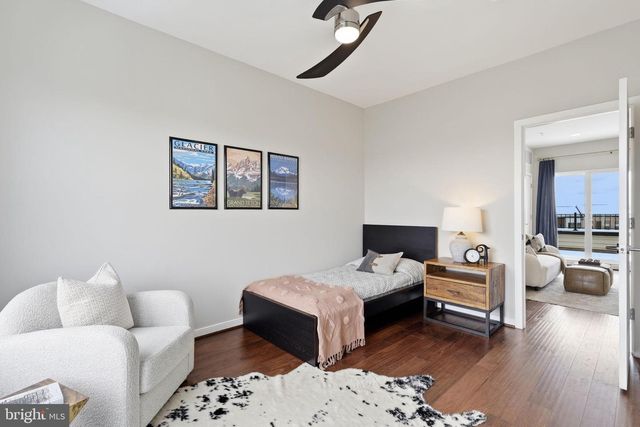 23000 LAVALLETTE SQ, Brambleton, VA 20148