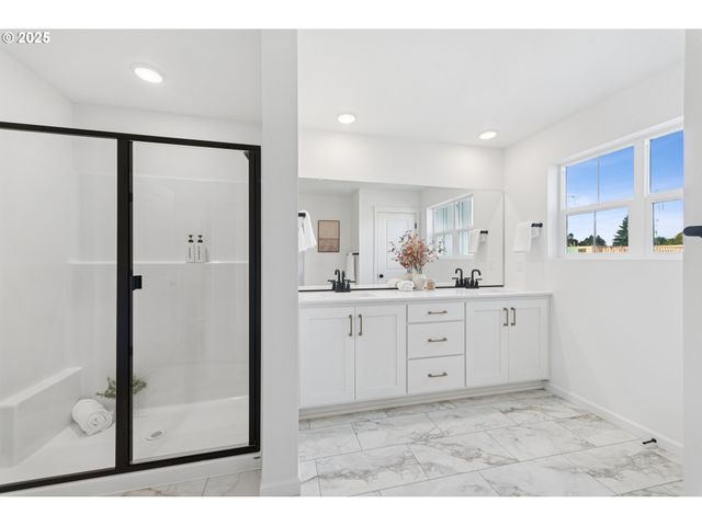 1606 Ne 181st Ave, Vancouver, WA 98684