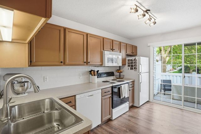 13229 Bush Lane, Eden Prairie, MN 55347