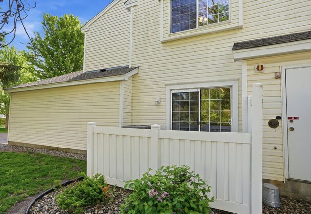 13229 Bush Lane, Eden Prairie, MN 55347