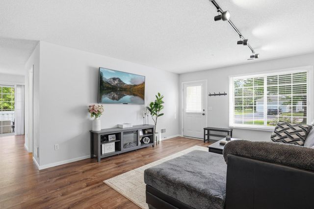 13229 Bush Lane, Eden Prairie, MN 55347