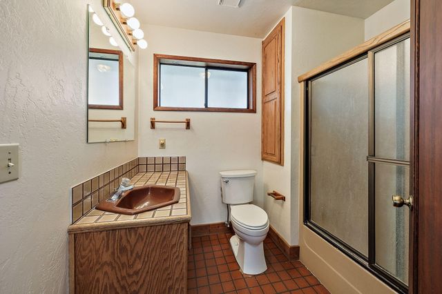 13645 E Evans Creek Road, Rogue River, OR 97537