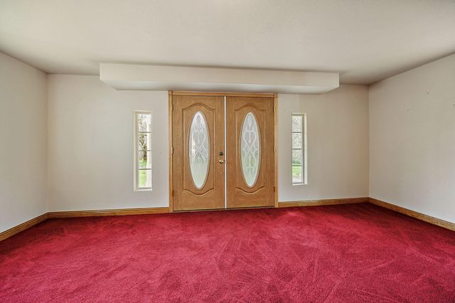 13645 E Evans Creek Road, Rogue River, OR 97537