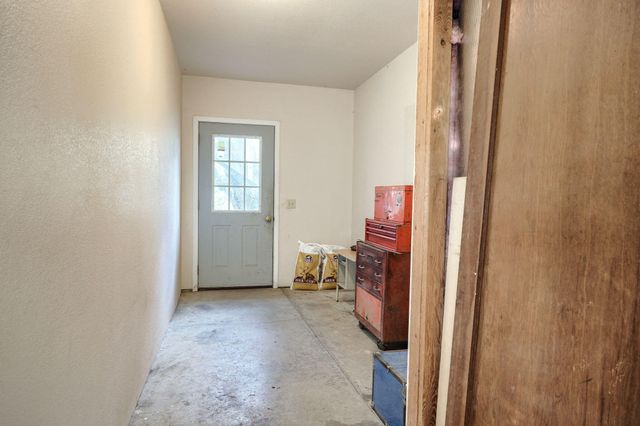 13645 E Evans Creek Road, Rogue River, OR 97537