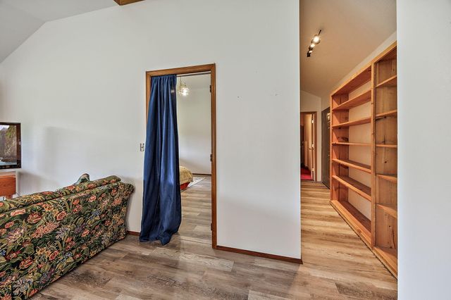 13645 E Evans Creek Road, Rogue River, OR 97537