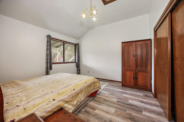 13645 E Evans Creek Road, Rogue River, OR 97537