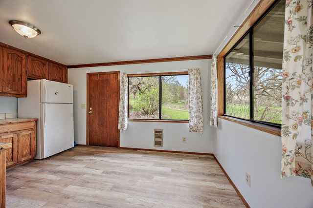 13645 E Evans Creek Road, Rogue River, OR 97537